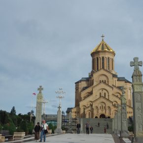 23. Tbilisi - katedra Cminda Sameba